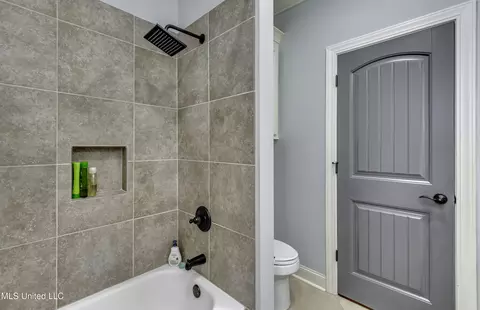 Bath - 167 Brisco St, Madison, MS 39110 photo 7 of 8