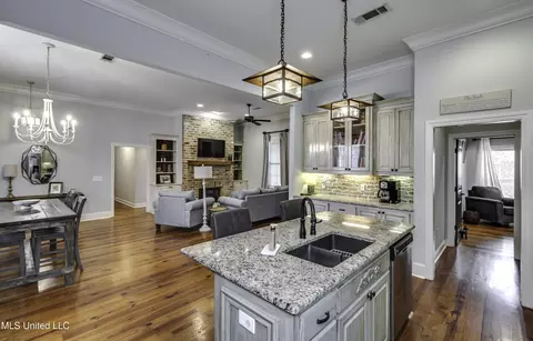 Kitchen - 167 Brisco St, Madison, MS 39110 photo 3 of 6