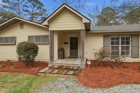 Exterior - 2058 Cherokee Dr, Jackson, MS 39211 photo 3 of 7