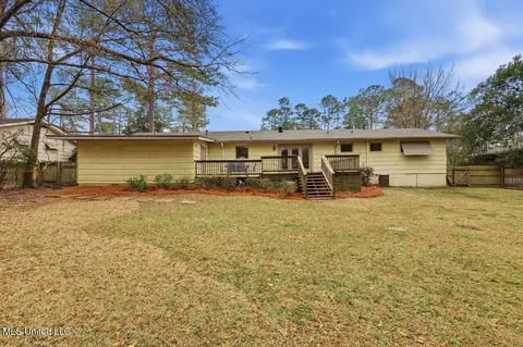 Exterior - 2058 Cherokee Dr, Jackson, MS 39211 photo 7 of 7