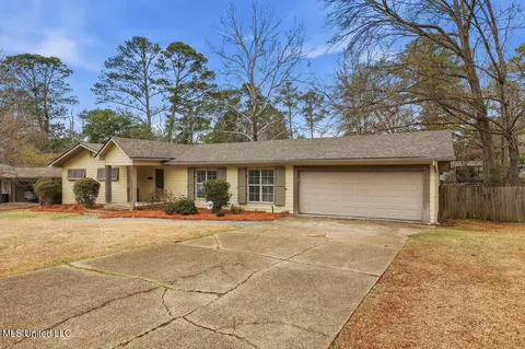 Exterior - 2058 Cherokee Dr, Jackson, MS 39211 photo 1 of 7