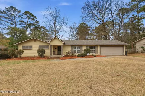 2058 Cherokee Dr, Jackson, MS 39211