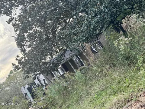 919 Combs St, Jackson, MS 39204 photo 2