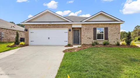 253 Trace Dr, Pearl, MS 39208
