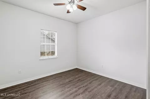 Bedroom - 600 Bay Pointe Ln, Brandon, MS 39047 photo 4 of 5