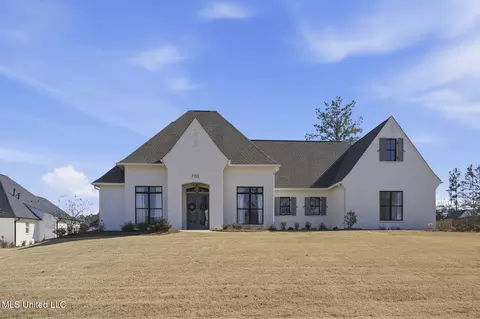 703 Ivywood Ct, Madison, MS 39110