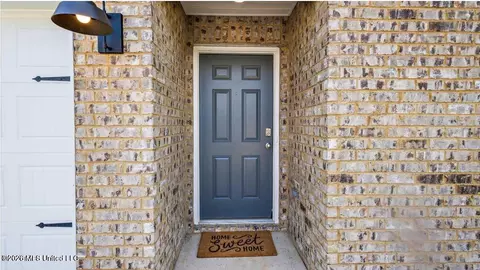 5014 Fox Glen Dr, Jackson, MS 39212 photo 4