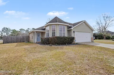 13218 Hickory Ct, Gulfport, MS 39503