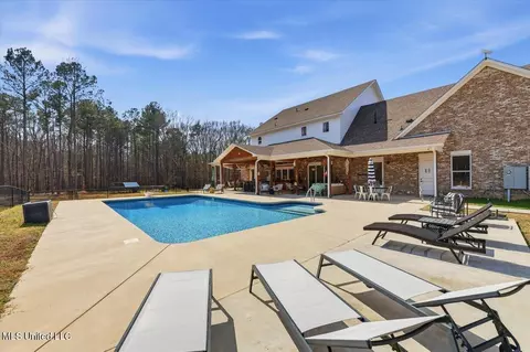 Exterior - 1503 Ainsworth Rd, Florence, MS 39073 photo 5 of 8