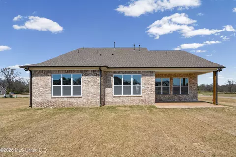 Exterior - 9135 Cedar Barn Cv, Olive Branch, MS 38654 photo 3 of 3
