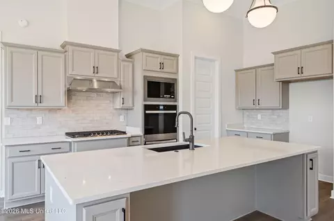 Kitchen - 9135 Cedar Barn Cv, Olive Branch, MS 38654 photo 1 of 2