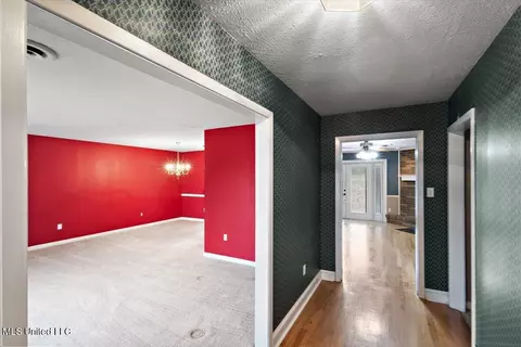 Entry Way - 43 Stonegate Dr, Brandon, MS 39042 photo 2 of 2