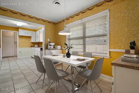 Dining - 43 Stonegate Dr, Brandon, MS 39042 photo 1 of 1