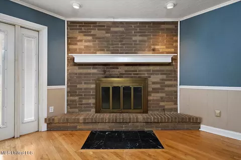 Living - 43 Stonegate Dr, Brandon, MS 39042 photo 4 of 5