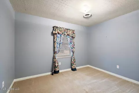 Bedroom - 43 Stonegate Dr, Brandon, MS 39042 photo 3 of 4