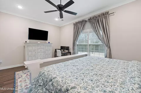 Bedroom - 112 Oak Manor Dr, Coldwater, MS 38618 photo 2 of 4