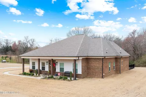 Exterior - 112 Oak Manor Dr, Coldwater, MS 38618 photo 4 of 8