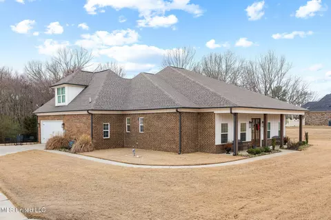 Exterior - 112 Oak Manor Dr, Coldwater, MS 38618 photo 3 of 8