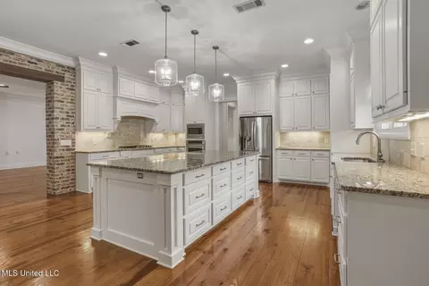 Kitchen - 103 Camden Way, Madison, MS 39110 photo 2 of 6