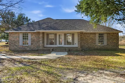 3095 Beaugez St, D'iberville, MS 39540