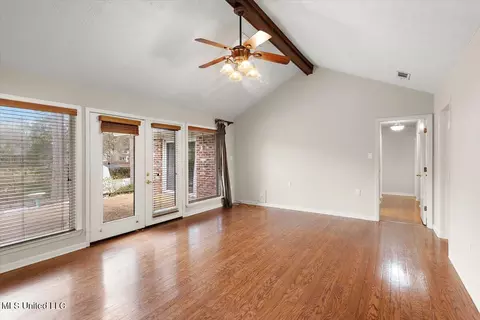 Living - 489 Cheyenne Ln, Madison, MS 39110 photo 4 of 4