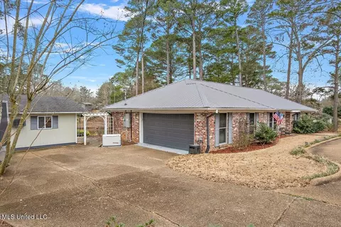 Exterior - 489 Cheyenne Ln, Madison, MS 39110 photo 3 of 11
