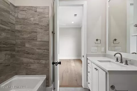 Bath - 207 Welchshire Dr, Madison, MS 39110 photo 6 of 9