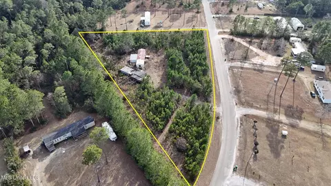 10205 Blue Ridge Dr, Vancleave, MS 39565
