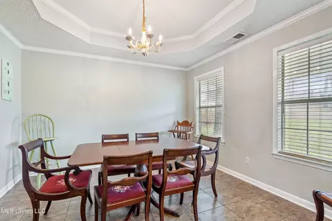 Dining - 4198 Bienville Rd, Nesbit, MS 38651 photo 1 of 1
