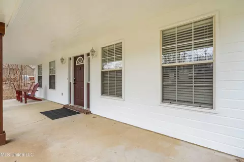 Exterior - 4198 Bienville Rd, Nesbit, MS 38651 photo 8 of 13