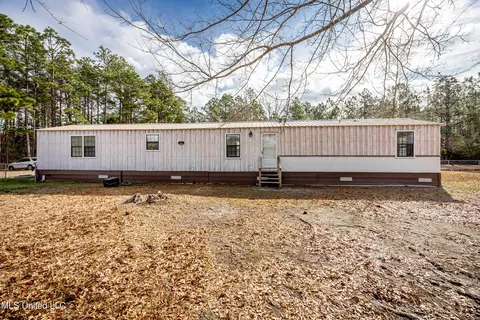 14208 Lily Orchard Rd, Moss Point, MS 39562
