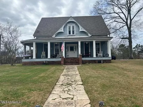 Exterior - 588 Union St, Gloster, MS 39638 photo 2 of 9