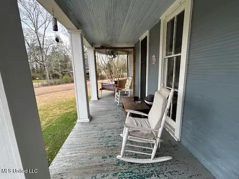 Exterior - 588 Union St, Gloster, MS 39638 photo 7 of 9