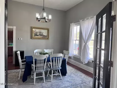 Dining - 588 Union St, Gloster, MS 39638 photo 1 of 4
