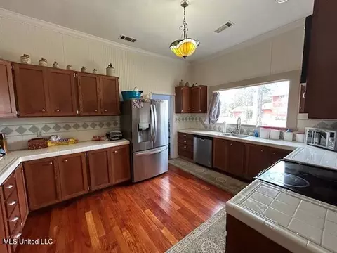 Kitchen - 588 Union St, Gloster, MS 39638 photo 3 of 5
