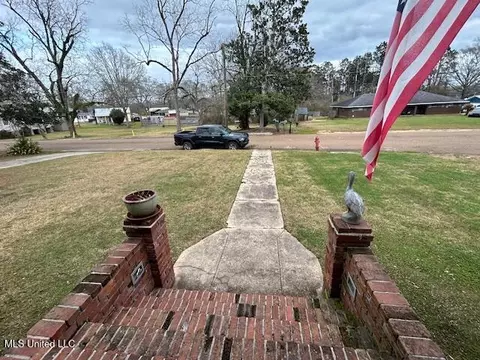 Exterior - 588 Union St, Gloster, MS 39638 photo 9 of 9
