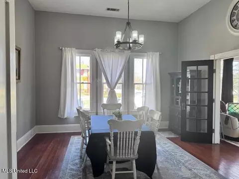 Dining - 588 Union St, Gloster, MS 39638 photo 2 of 4