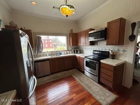Kitchen - 588 Union St, Gloster, MS 39638 photo 4 of 5