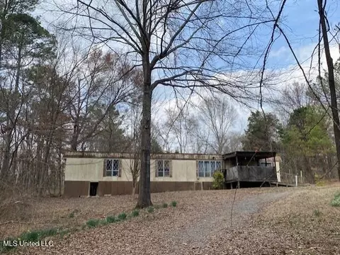 1939 Barr Rd, Coldwater, MS 38618