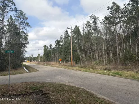 Nhn Tigris Street, Bay Saint Louis, MS 39520