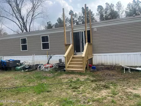 1725 Mcclyde Rd, Como, MS 38619 photo 2