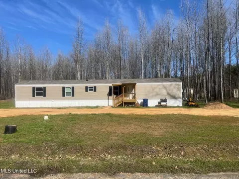 1725 Mcclyde Rd, Como, MS 38619