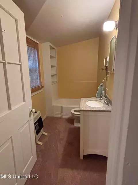 Bath - 156 W Enterprise St, Brookhaven, MS 39601 photo 1 of 1