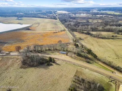 3943 Mississippi 22, Flora, MS 39071 photo 5