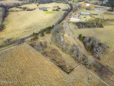 3943 Mississippi 22, Flora, MS 39071 photo 9