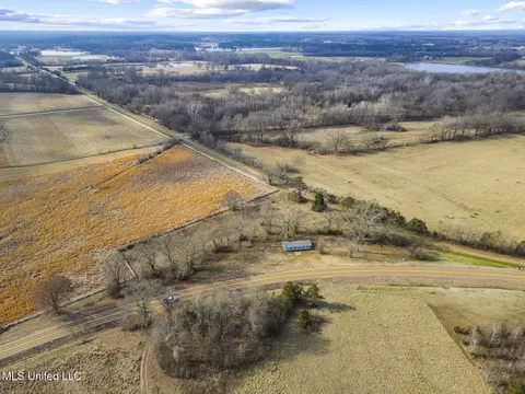 3943 Mississippi 22, Flora, MS 39071 photo 3