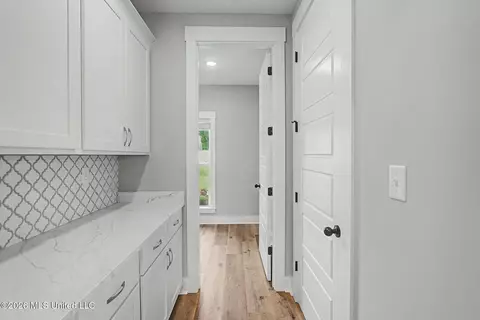 Entry Way - 2401 Lauren Way, Hernando, MS 38632 photo 1 of 4