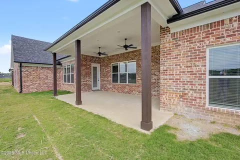 Exterior - 2401 Lauren Way, Hernando, MS 38632 photo 6 of 6
