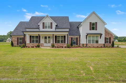 2401 Lauren Way, Hernando, MS 38632