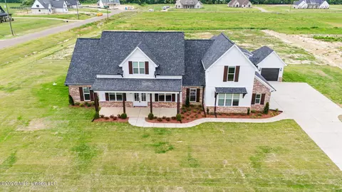 Exterior - 2401 Lauren Way, Hernando, MS 38632 photo 2 of 6